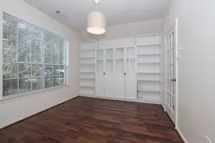 7 N Regan Mead Cir, The Woodlands, TX 77382 - Photo 8