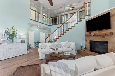7027 Sunrise Drive, Hitchcock, TX 77563 - Photo 8