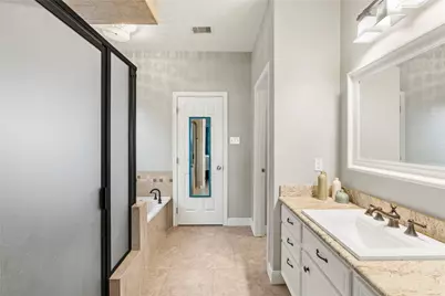 7027 Sunrise Drive, Hitchcock, TX 77563 - Photo 18