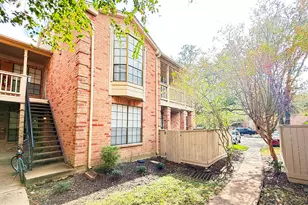 2255 Braeswood Park Dr, Houston, TX 77030 - Photo 2