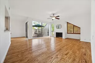 318 Litchfield Ln, Houston, TX 77024 - Photo 4