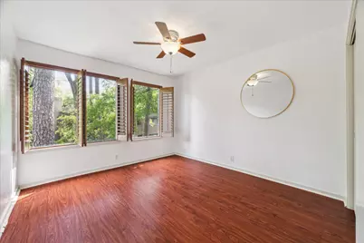 318 Litchfield Lane, Houston, TX 77024 - Photo 18