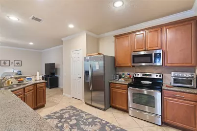 11 Abercrombie Place, Conroe, TX 77384 - Photo 10