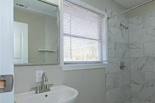 3215 Soway St, Houston, TX 77080 - Photo 14