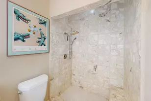 734 Plainwood Dr, Houston, TX 77079 - Photo 32