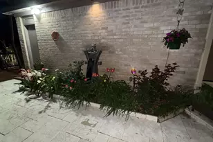 734 Plainwood Dr, Houston, TX 77079 - Photo 34