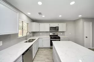 4915 Pecan Grove Dr, Pearland, TX 77584 - Photo 10