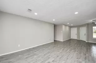 4915 Pecan Grove Dr, Pearland, TX 77584 - Photo 6