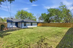 5962 Ridgeway Dr, Houston, TX 77033 - Photo 2