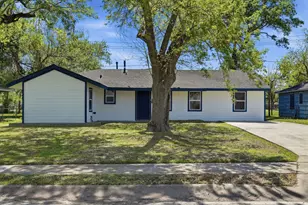 5962 Ridgeway Dr, Houston, TX 77033 - Photo 1