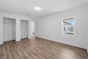 5962 Ridgeway Dr, Houston, TX 77033 - Photo 16