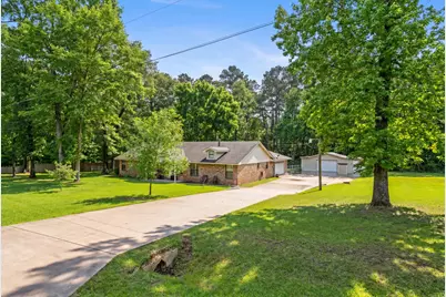 129 Pine Valley Drive, Livingston, TX 77351 - Photo 2