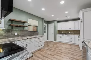 129 Pine Valley Dr, Livingston, TX 77351 - Photo 8