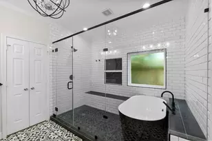 263 Bristol Bend Cir, The Woodlands, TX 77382 - Photo 28