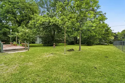 321 E Wilkins Street, League City, TX 77573 - Photo 18