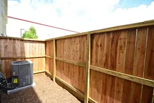 2710 Hullsmith Dr, Houston, TX 77063 - Photo 16