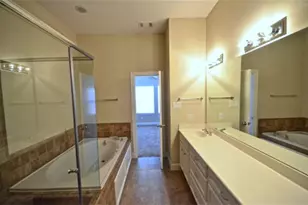 2710 Hullsmith Dr, Houston, TX 77063 - Photo 16