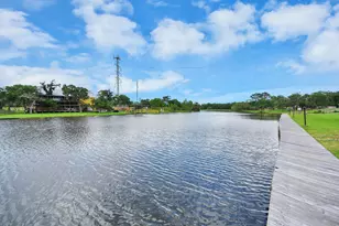 2117 Casa Rio Cir, Dickinson, TX 77539 - Photo 4