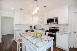 8903 Kirkmont Dr, Houston, TX 77089 - Photo 12