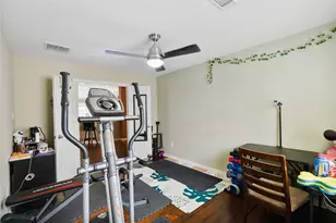13710 Parkers Cove Ct, Houston, TX 77044 - Photo 18