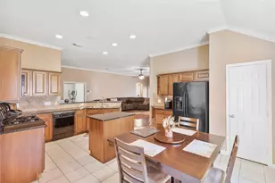 13710 Parkers Cove Ct, Houston, TX 77044 - Photo 6
