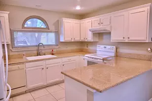 10207 Wayward Wind Ln, Houston, TX 77064 - Photo 6