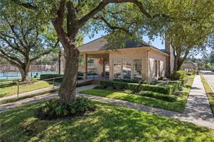 9959 Kemp Forest Dr, Houston, TX 77080 - Photo 44