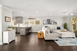7805 Valley View Ln, Houston, TX 77074 - Photo 8