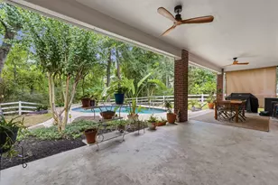 2312 Hollowbrook Ln, Conroe, TX 77384 - Photo 32