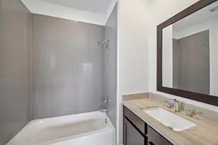 2715 Cohn Garden Ln, Houston, TX 77007 - Photo 22