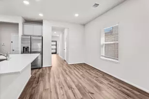 39 Courageous Side Way, Magnolia, TX 77354 - Photo 6