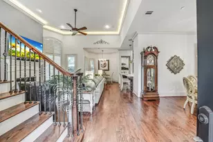 18 Windsor Ct, Houston, TX 77055 - Photo 4