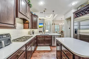 18 Windsor Ct, Houston, TX 77055 - Photo 10