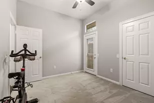 135 E Northcastle Cir, Conroe, TX 77384 - Photo 24