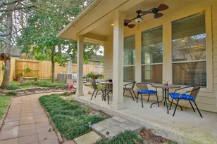 135 E Northcastle Cir, Conroe, TX 77384 - Photo 26