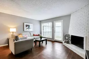 4401 Glenview Ct, North Richland Hills, TX 76180 - Photo 6