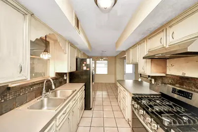 30718 N Cripple Creek Drive, Magnolia, TX 77354 - Photo 10
