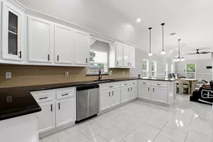 9319 Spaulding St, Houston, TX 77016 - Photo 14