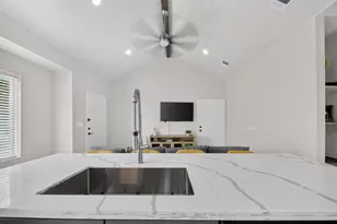 711 Rosedale St, La Marque, TX 77568 - Photo 6