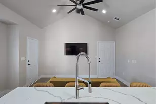 711 Rosedale St, La Marque, TX 77568 - Photo 6