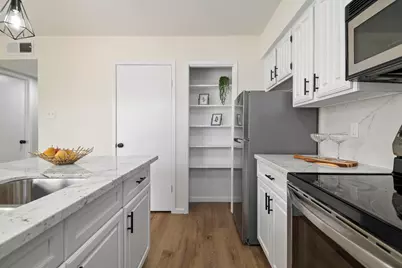 2120 Wilcrest Drive #116, Houston, TX 77042 - Photo 10