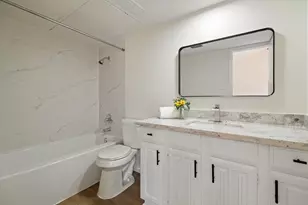 2120 Wilcrest Dr, Houston, TX 77042 - Photo 22