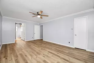 17903 Nanes Dr, Houston, TX 77090 - Photo 38