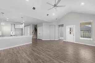45 Shining Pt Dr, Waller, TX 77484 - Photo 6
