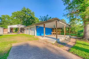 323 Lakeview Dr, Onalaska, TX 77360 - Photo 24