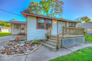 323 Lakeview Dr, Onalaska, TX 77360 - Photo 4