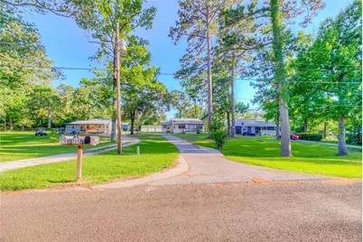 323 Lakeview Drive, Onalaska, TX 77360 - Photo 36