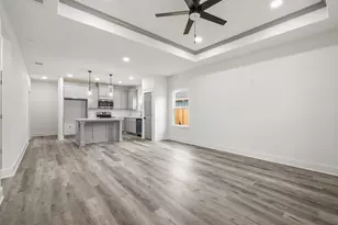 203 Lock Ln, Bryan, TX 77803 - Photo 4