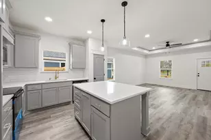 203 Lock Ln, Bryan, TX 77803 - Photo 8