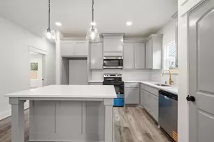 203 Lock Ln, Bryan, TX 77803 - Photo 8